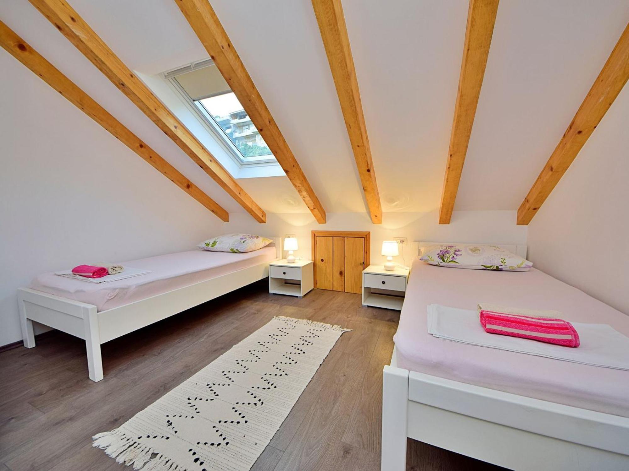 Holiday Home Lara By Interhome Оміш Екстер'єр фото